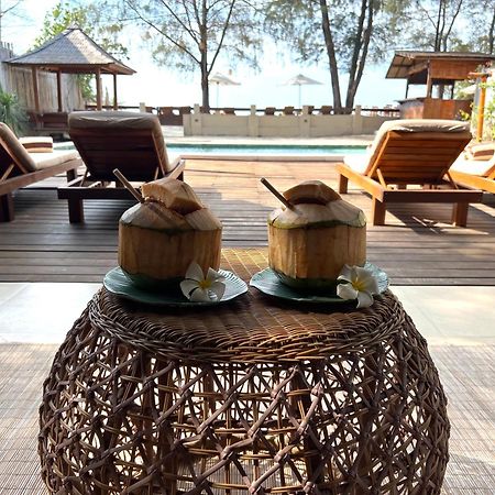 גילי טרוונגן The Gili Beach Resort מראה חיצוני תמונה