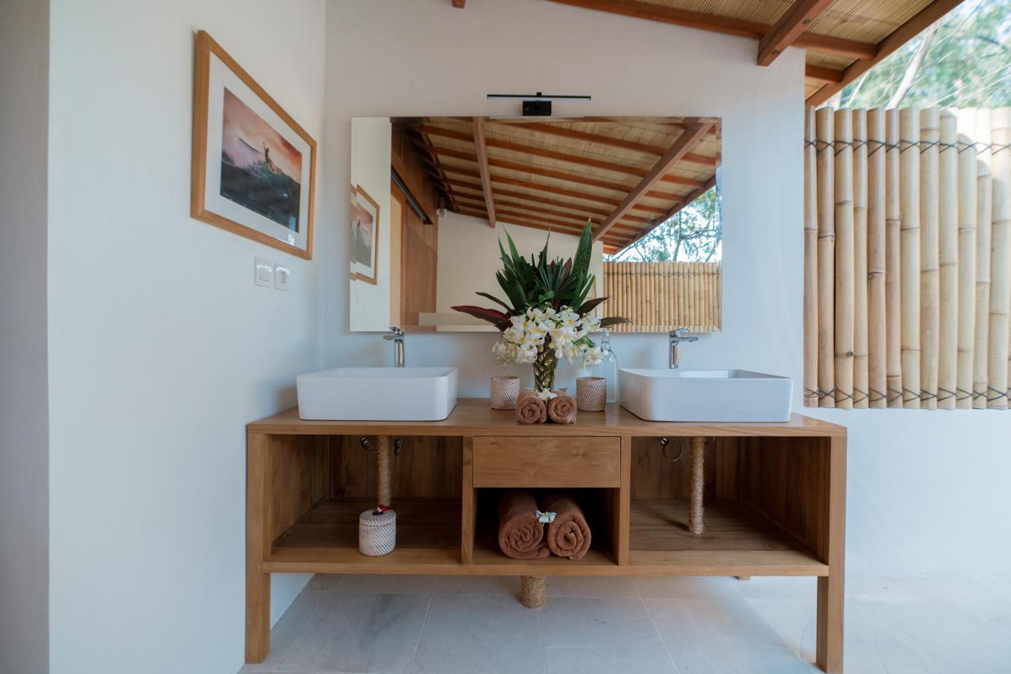 גילי טרוונגן The Gili Beach Resort מראה חיצוני תמונה