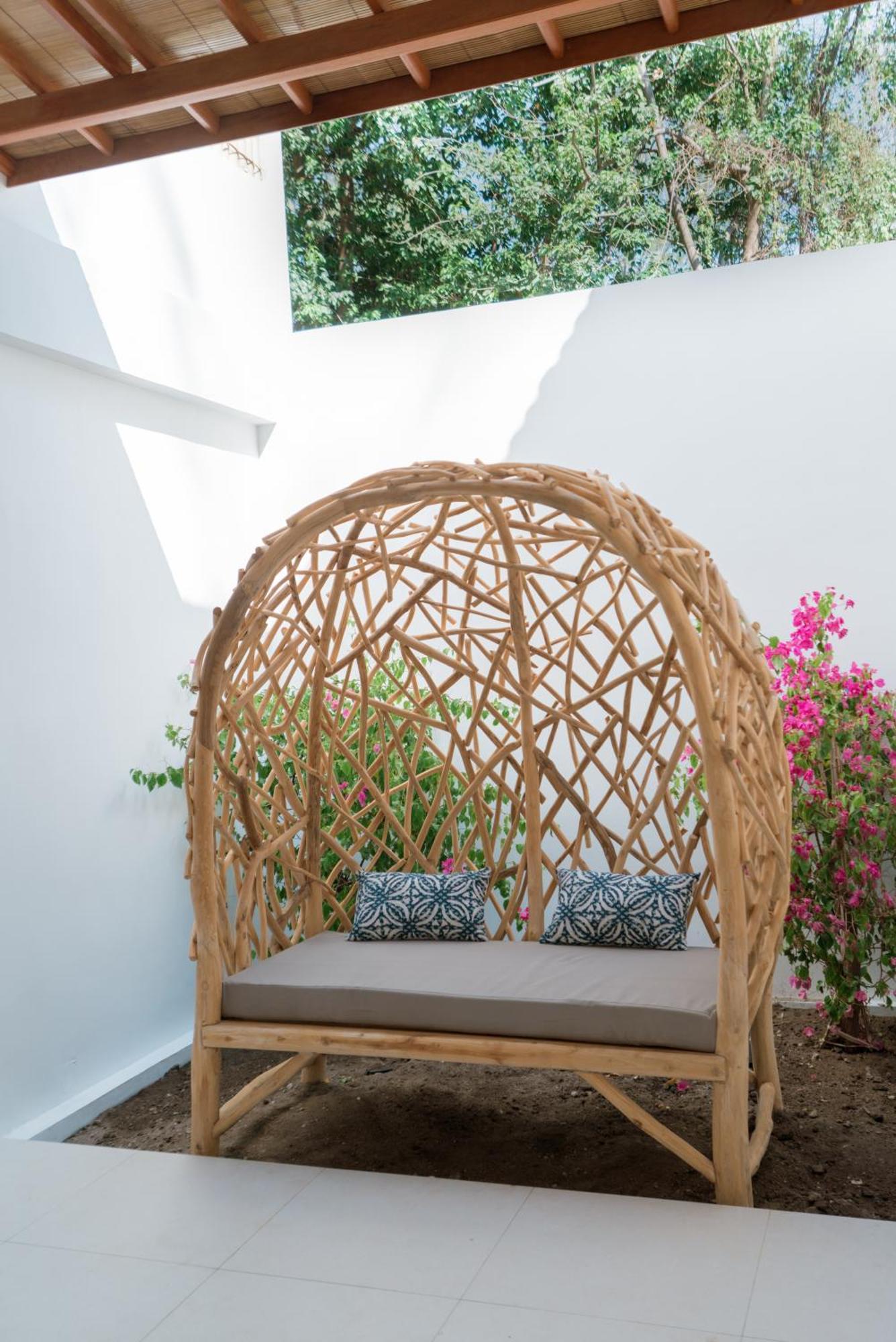 גילי טרוונגן The Gili Beach Resort מראה חיצוני תמונה