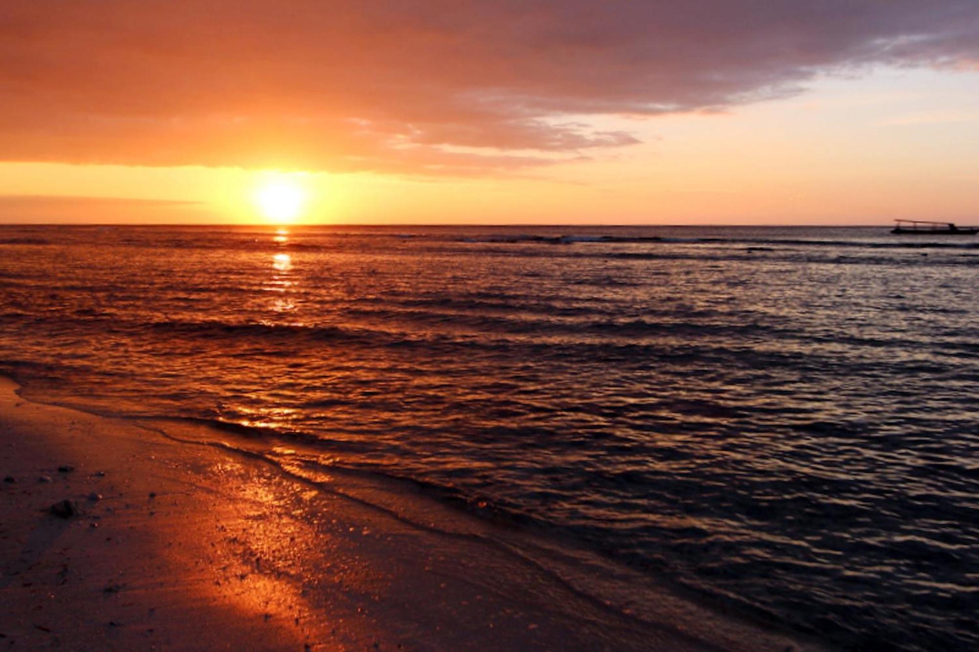 גילי טרוונגן The Gili Beach Resort מראה חיצוני תמונה